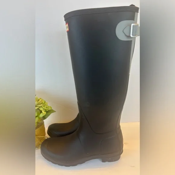 Hunter Black Rain Boots SIZE 8 tall retail $190 - Picture 5 of 14